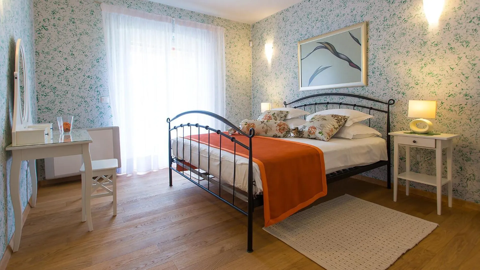 Beautiful Villa Stupenda With Whirlpool In Porec Montižana