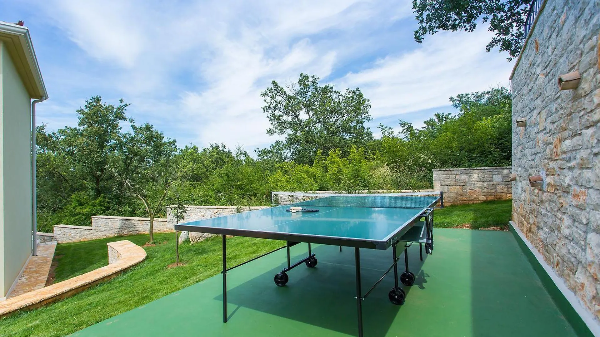 Beautiful Villa Stupenda With Whirlpool In Porec Montižana