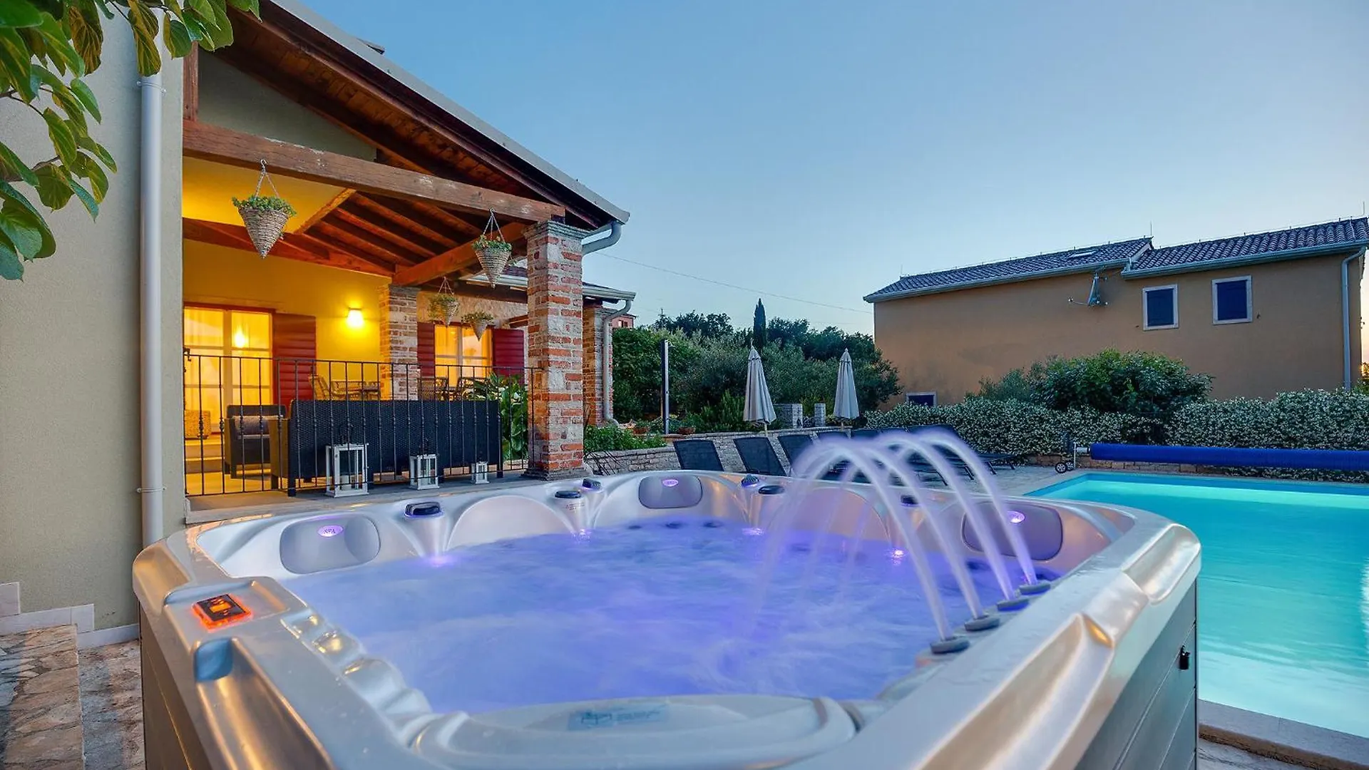 Beautiful Villa Stupenda With Whirlpool In Porec Montižana Croazia