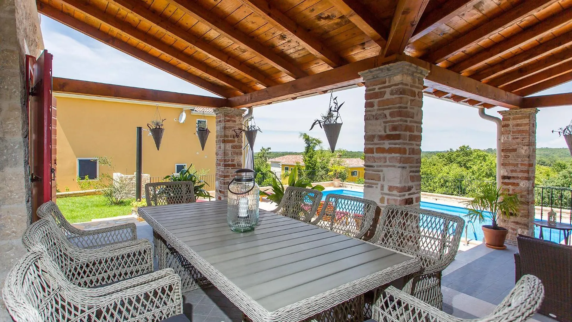 Beautiful Villa Stupenda With Whirlpool In Porec Montižana