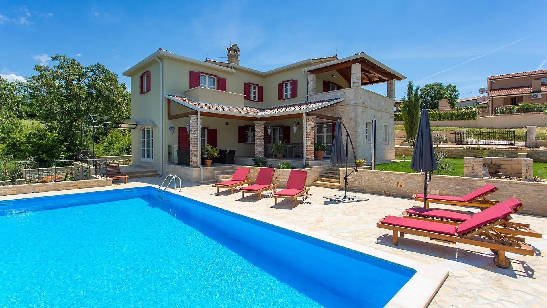 Beautiful Villa Stupenda With Whirlpool In Porec Montižana